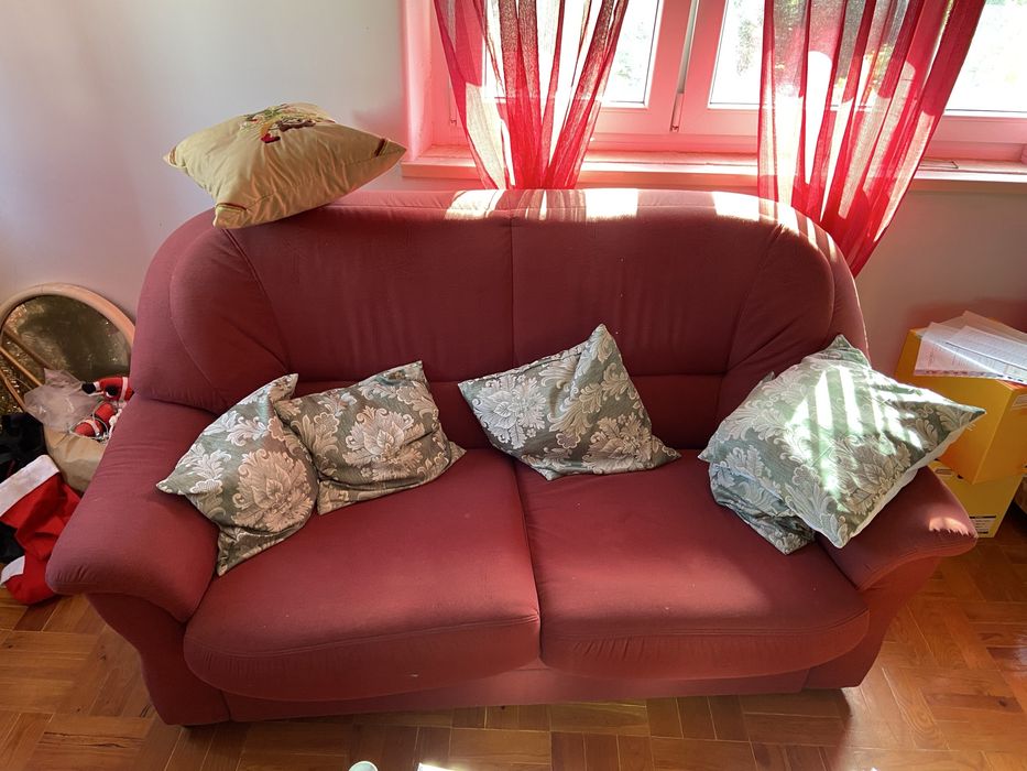 Sofa antigo em bom estado