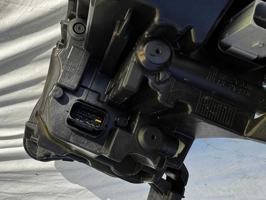 Farol Peugeot 308 Full Led Matrix esquerdo