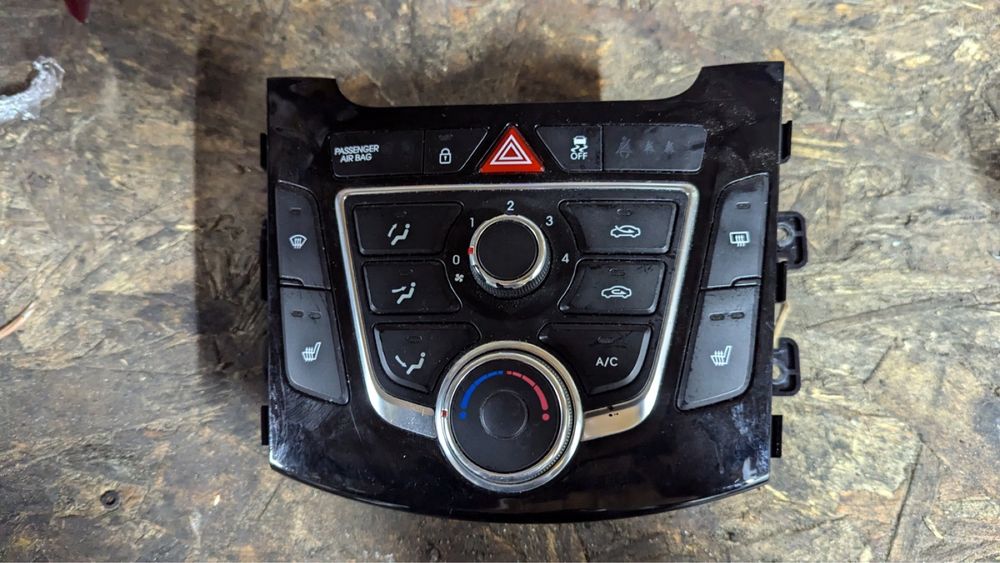 Панель кондиціонера hyundai i30 ii 2012-2017 рік 97250-a6000gu
