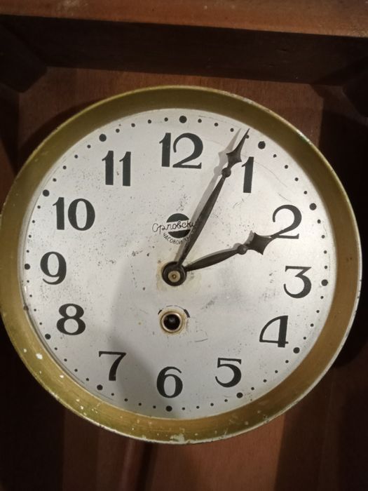 Продам часи маятникові настінні