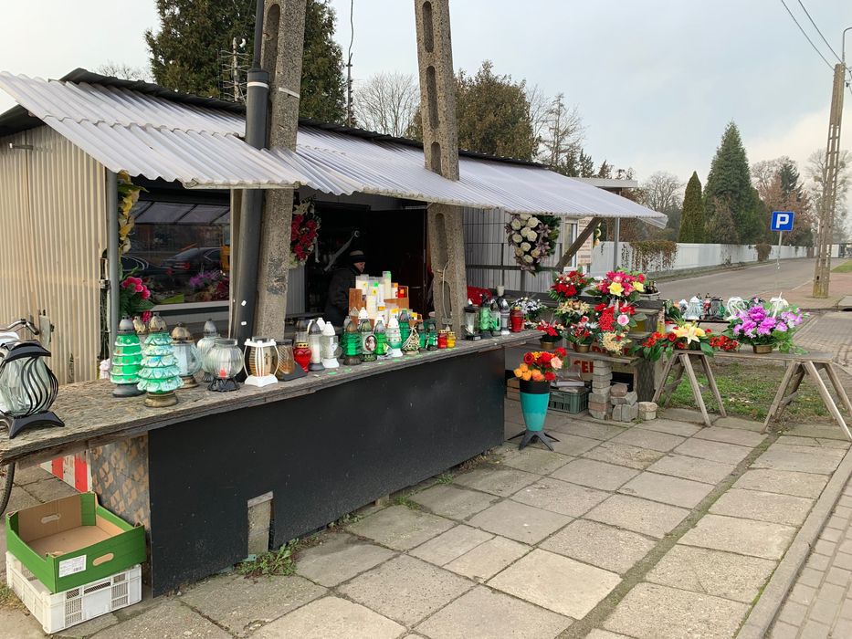 Sprzedam stoisko handlowe pod cmentarzem – Żbików (Pruszków)