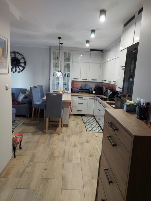 Mieszkanie jak NOWE 46m /3 Pokoje Aneks Kuchnia Wyspa Cisza,ładna przestrzeń i Komfort z balkonem PARTER Świeżo urządzone