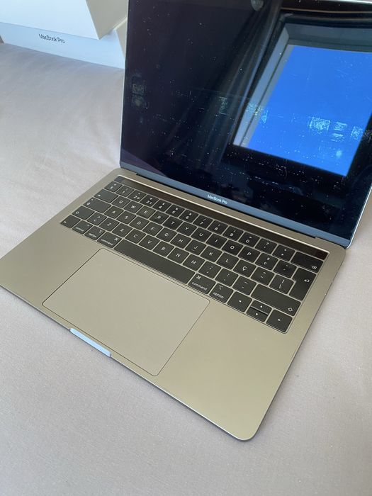 MacBook Pro 13” i7 512Gb 16gb Ram