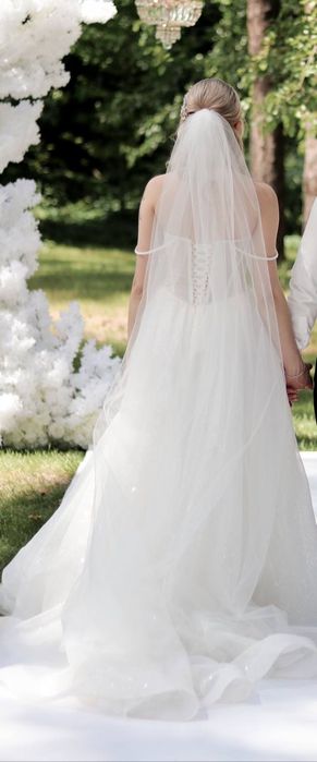 Продам весільну сукню