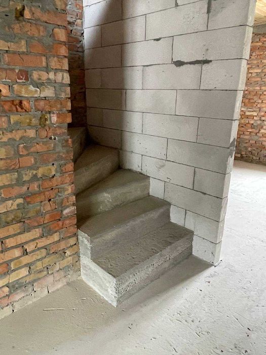 Терміновий Продаж 3 поверхового таунхауса , 164 кв. м, 3 кімнати Центр