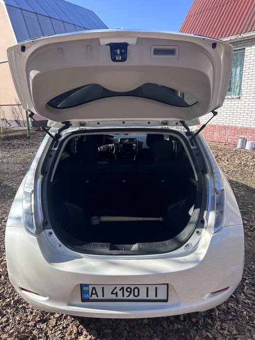 Nissan Leaf 2016 30kw Київ.