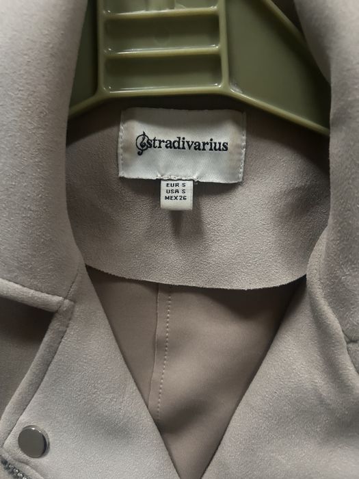 Ramoneska zamszowa Stradivarious