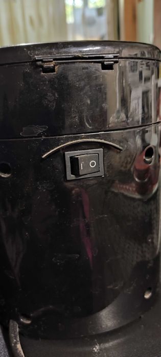 Продам кофеварку на одну чашку