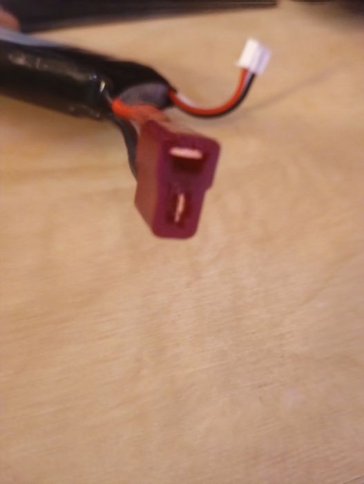 Sprzedam nową bateria do samochodzika RC 7.4v 2200mAh