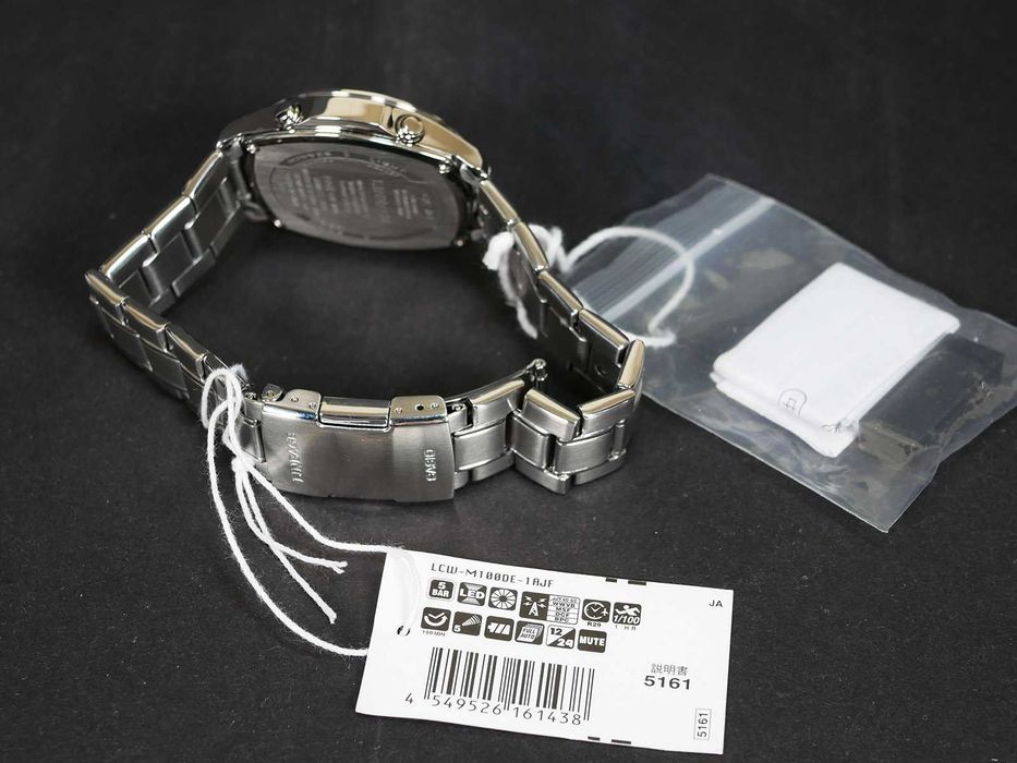 Casio LCW-M100DE-1A Lineage Solar  Wave Ceptor