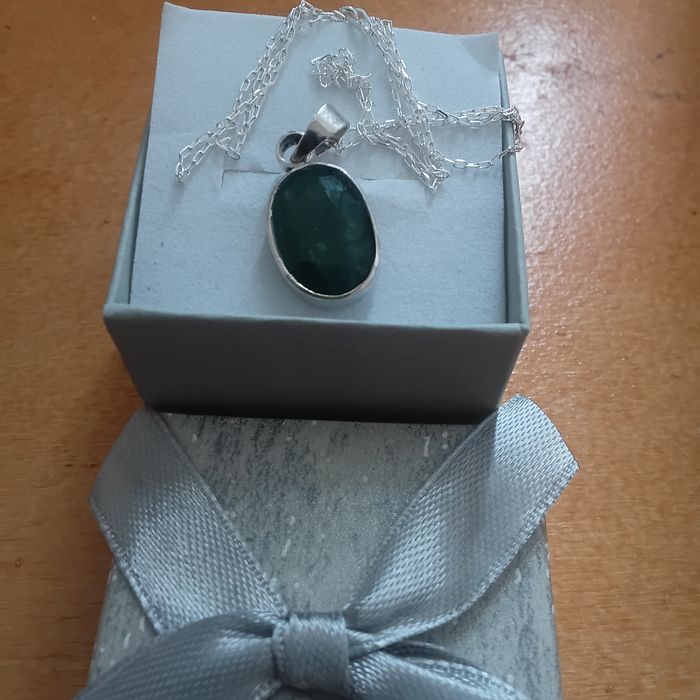 Fio de Prata com Esmeralda Certificada. Feito á Mao