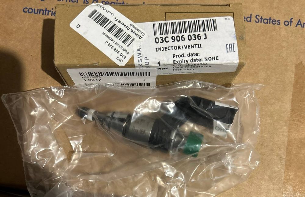 Форсунка паливна 03C906036J