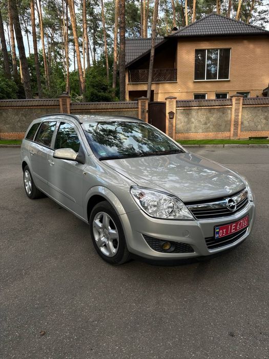 Продам свіжопригнаний Opel Astra H