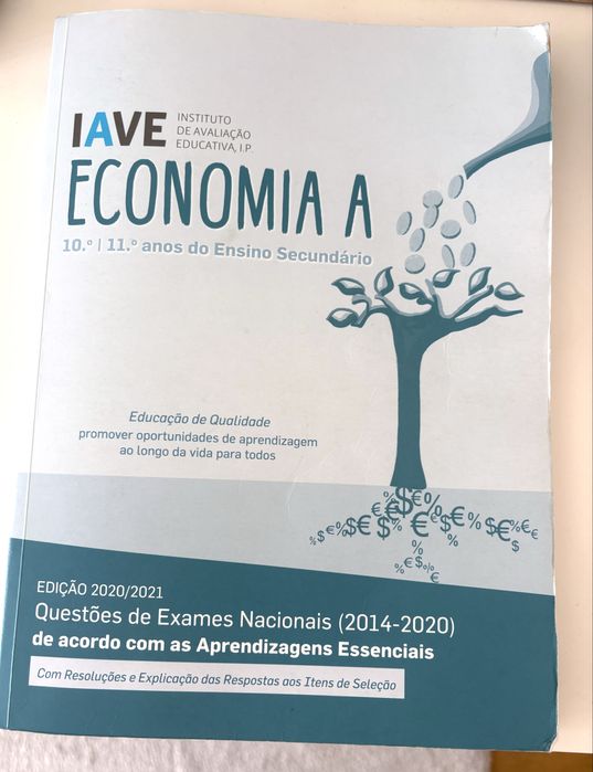 Livro preparação exame Economia A-10 e 11 ano lAVE
