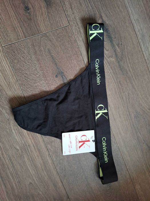 Calvin klein  stringi damskie