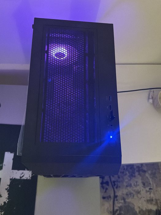 Estou a vender um computado Game-PLay, AMD Ryzen 5 (5500); Comprei-o há 6 meses.