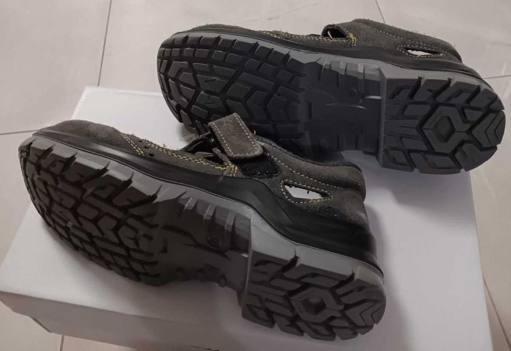 Calçado de biqueira de aço, profissional. Desde 15EUR