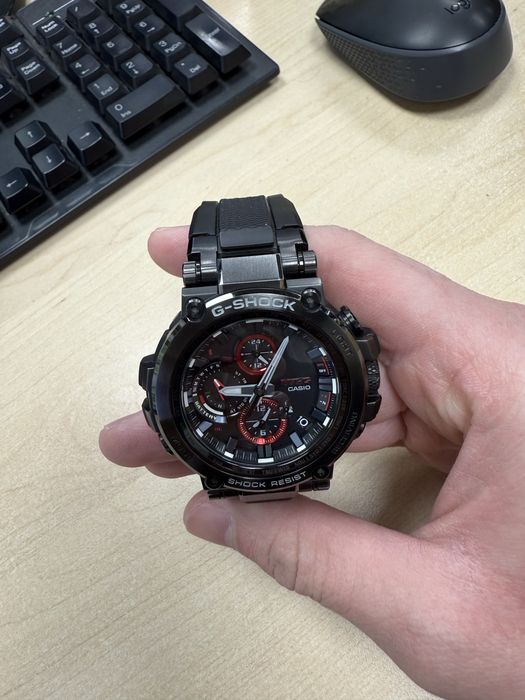 Casio G-shock mtg b-1000 часы