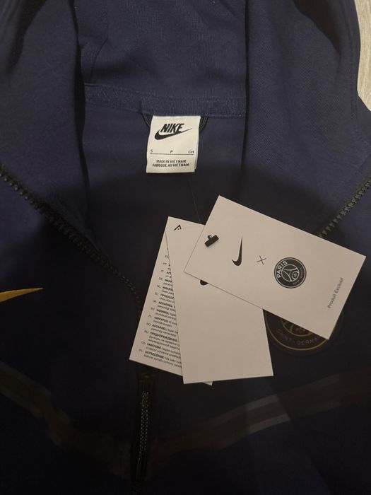 Bluza Paris Saint-Germain Tech Fleece