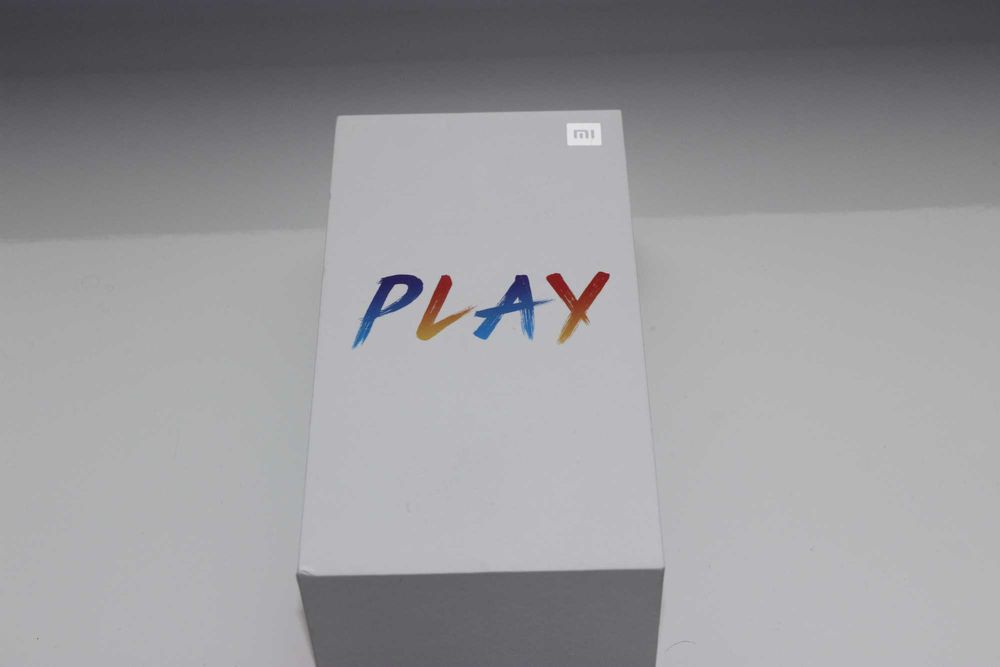 Продам телефон Xiaomi Mi Play 4/64