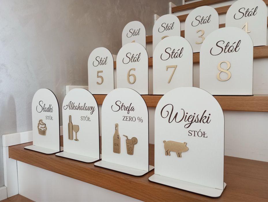 Tabliczki na stoły numery stołów wesele ślub slodki stół ekipa wiejski