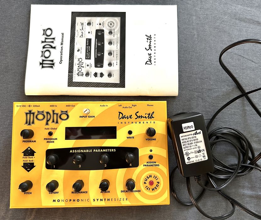 Dave Smith Mopho - sintetizador analógico