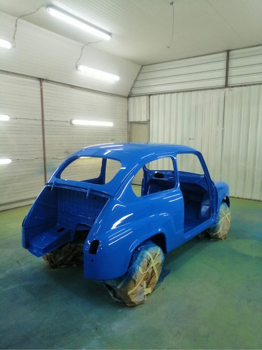 Fiat 600D em fase final de restauro