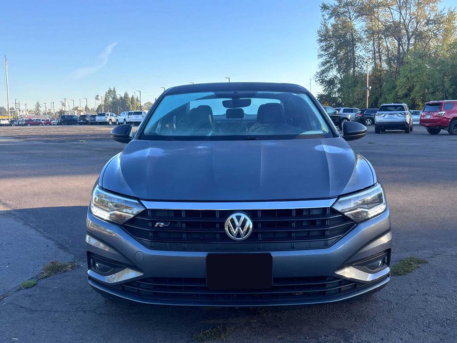 Volkswagen Jetta R-Line      2019