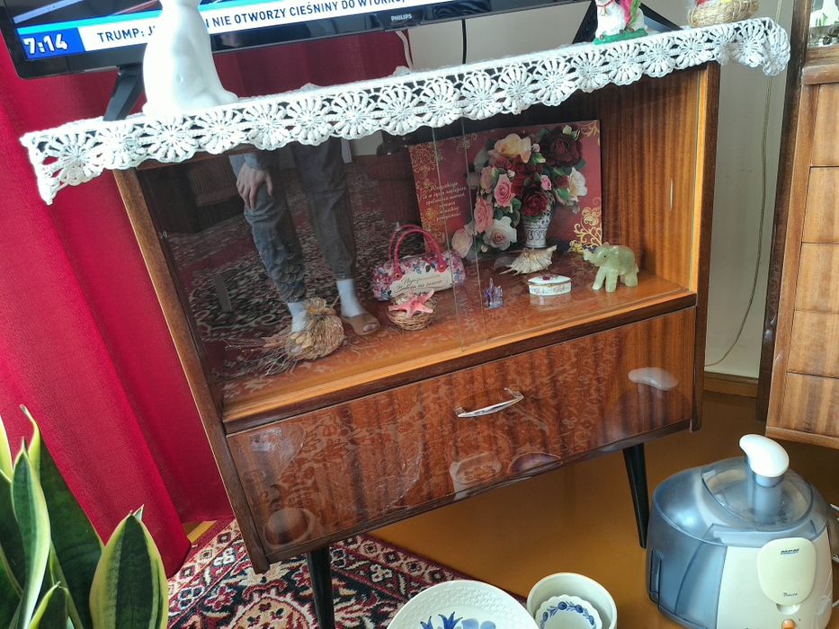 Sprzedam piękne, klasyczne meble PRL