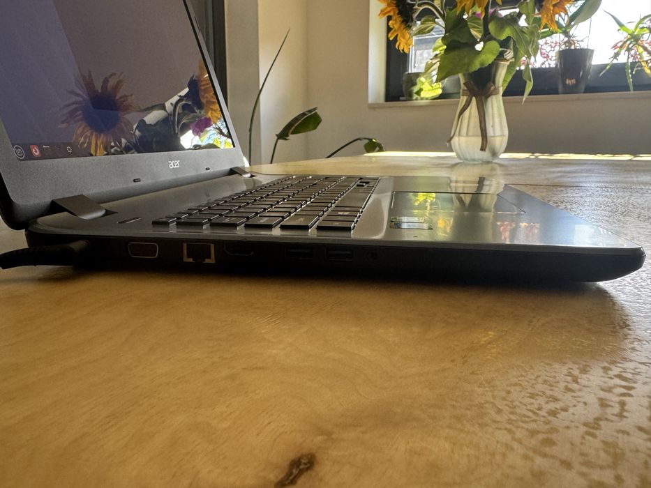 Laptop Acer 17 cali