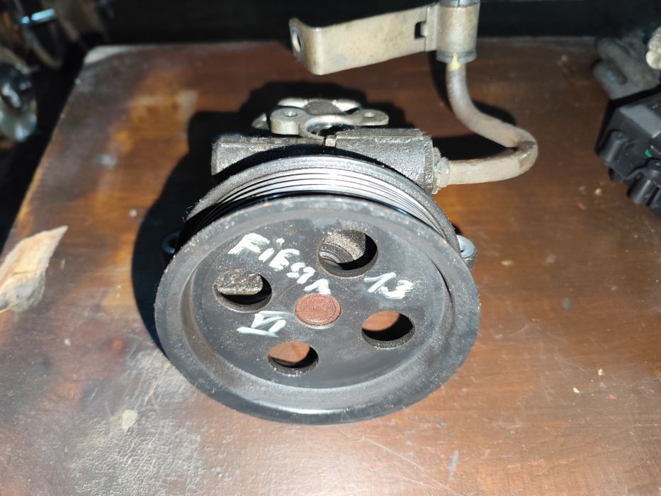 Ford Fiesta MK6 1.25 / 1.3 benzyna pompa wspomagania  2s6c-3a696-ge