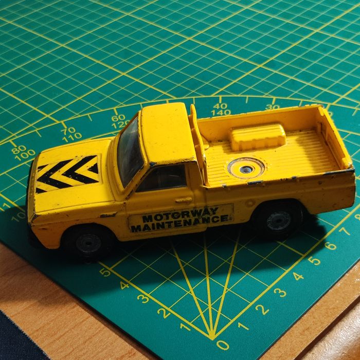 Model Corgi Mazda B1600