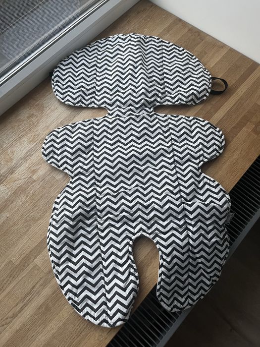 Вкладка для автокрісла