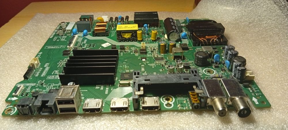 Placa Principal (Main Board) / Fonte Integrada TV Hisense