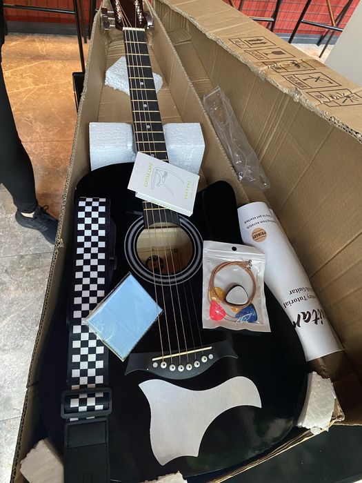 Гітара нова з набором для ЗСУ ЗНИЖКА