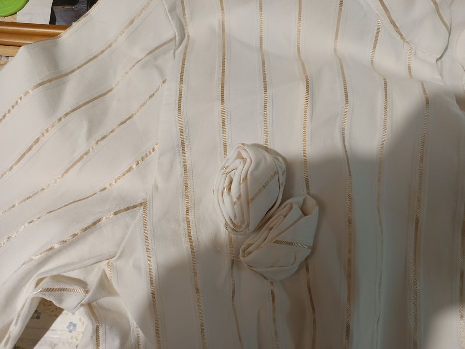Vendo a camisola branca para mulher bom estado