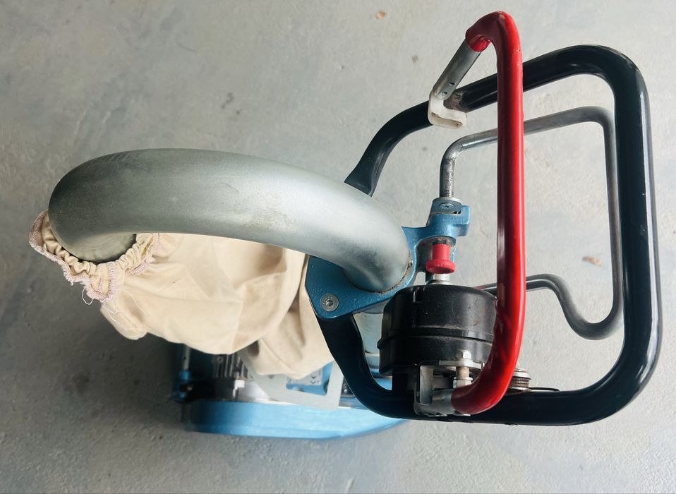 Машина для шліфування деревʼяної підлоги