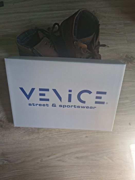 Nowe buty męskie skórzane ,  rozmiar 42