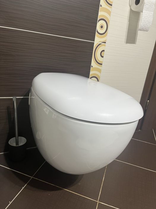 Umywalka. Bidet. Miska klozetowa