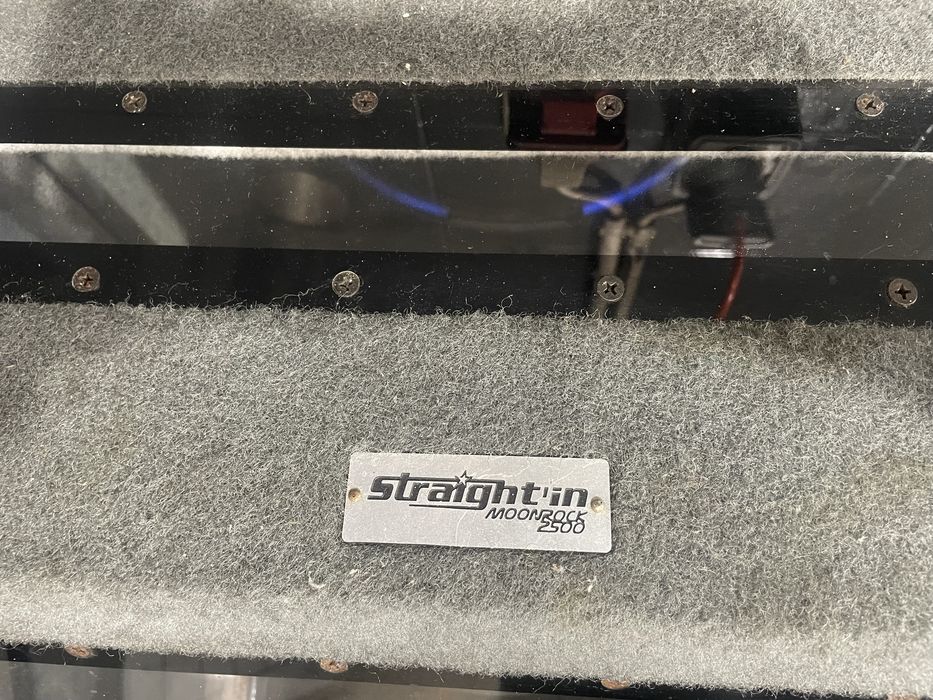 Subwoofer com luzes interiores