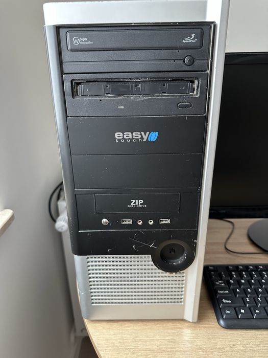 Komputer stacjonarny