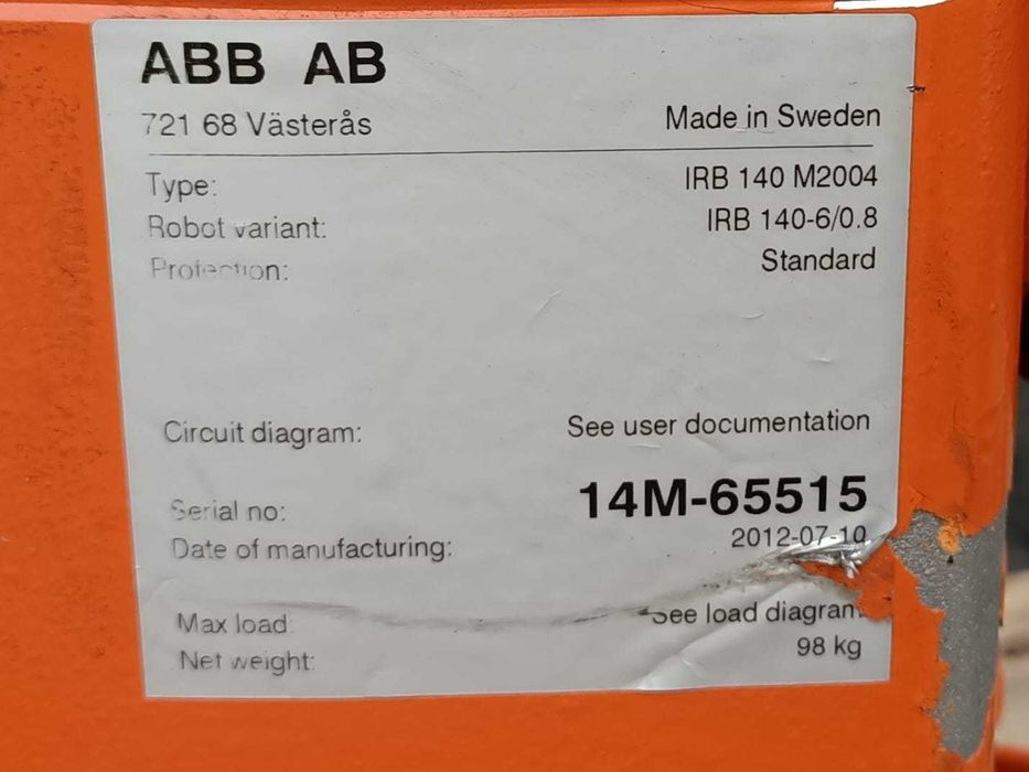 Robot Kuka ABB , z  Niemiec .