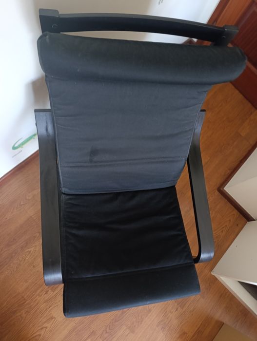 Poltrona Poang preta