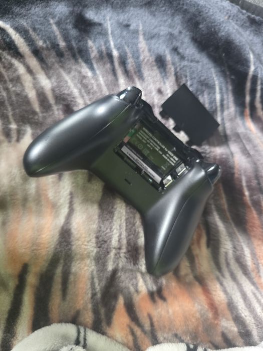 Pad Microsoft 1697 Xbox One bezprzewodowy xone s x