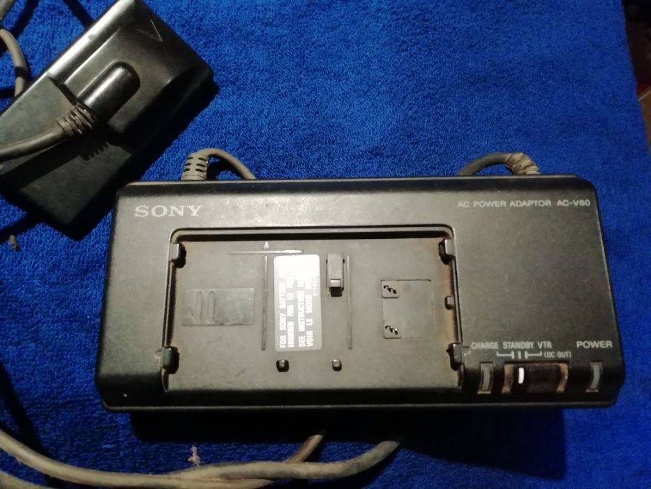 Carregador Sony AC-V60