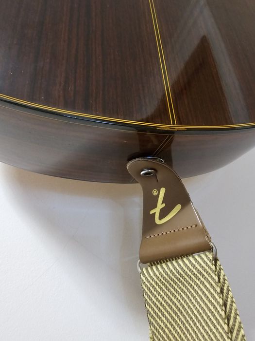 Guitarra Takamine TC28C