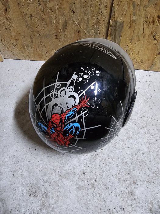 Kask młodzieżowy spiderman