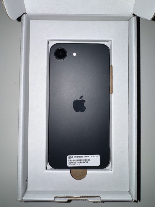 Sprzedam Iphone 16 e (USA)