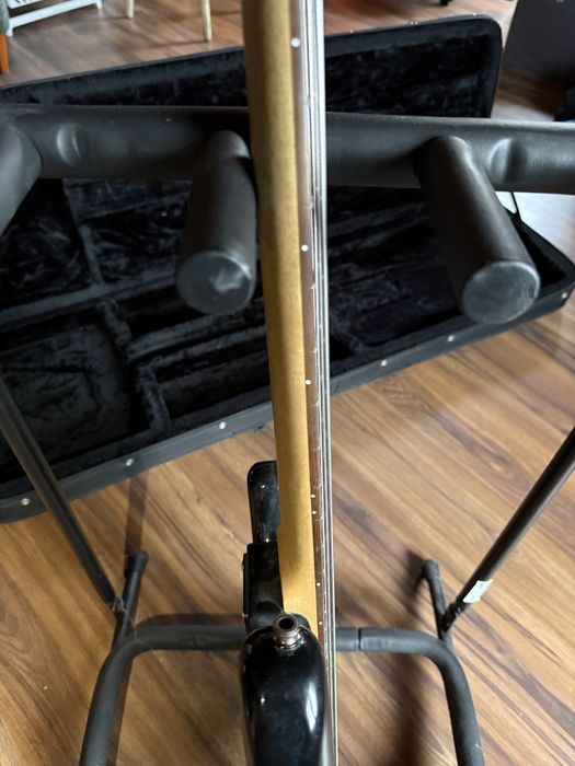 Gitara basowa lutnicza Fender Precision