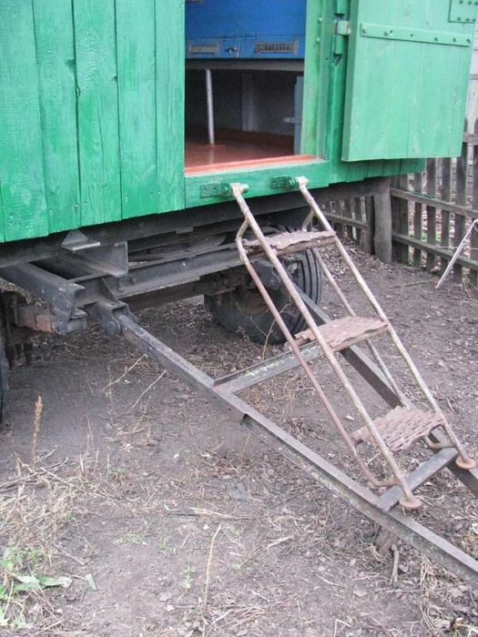 Прицеп для перевозки бджіл, бджолопавільйон